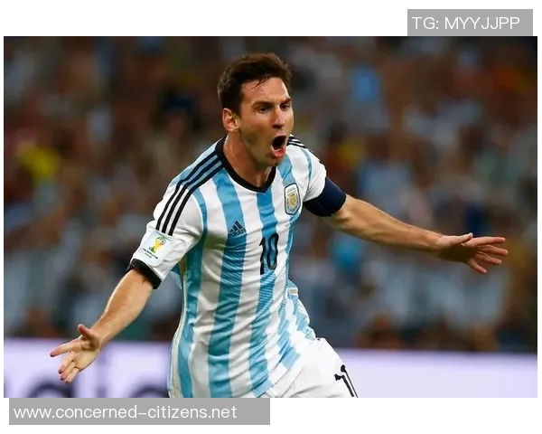 全球足坛名气最大的足球明星是谁他的传奇故事与成就解析 全球足坛名气最大的足球明星是谁他的传奇故事与成就解析