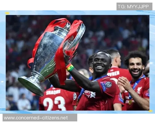 最强球星的传奇之路足球明星背后的故事与荣耀