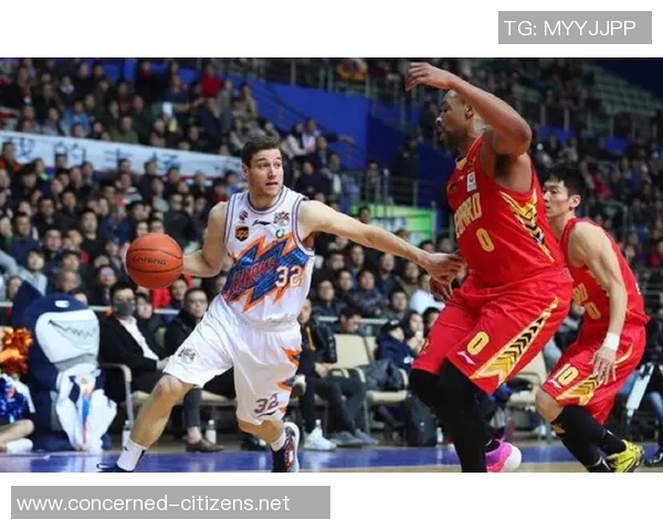 深圳排球队快攻战术分析与成败得失探讨