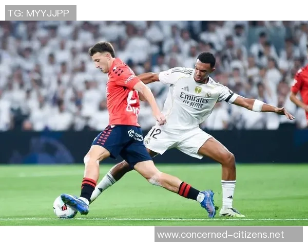 皇马足球明星挂画展示传奇球员风采与荣耀时刻的艺术之旅 皇马足球明星挂画展示传奇球员风采与荣耀时刻的艺术之旅